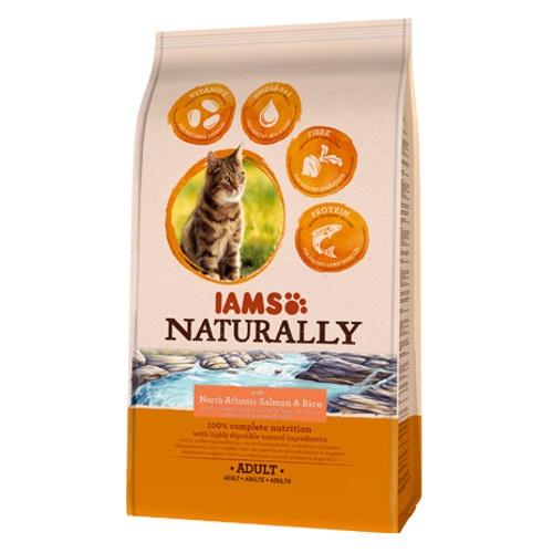 IAMS Adult Naturally Salmón pienso para gatos