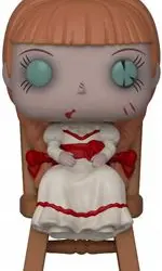 Figura Funko Annabelle sentada en silla